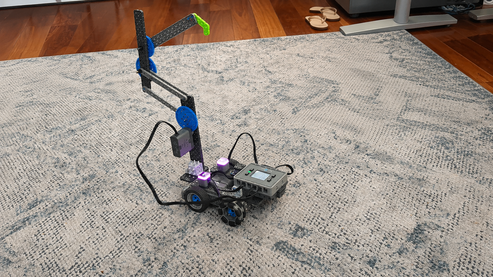 ChewBot with DR4B lift mechanism
